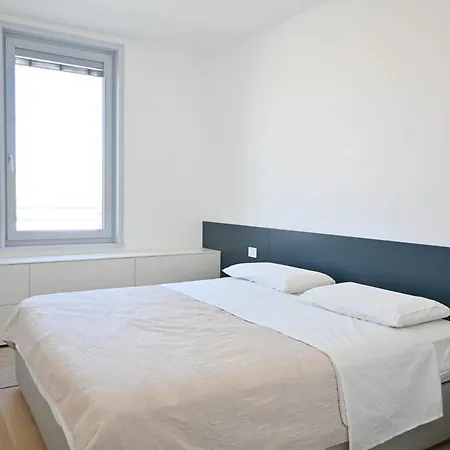 Se307 - Senigallia, Elegante Bilocale Con Loggia Esterna E Posto Auto